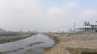 Graphical abstract: Polybrominated diphenyl ethers (PBDEs) in the riverine and marine sediments of the Laizhou Bay area, North China