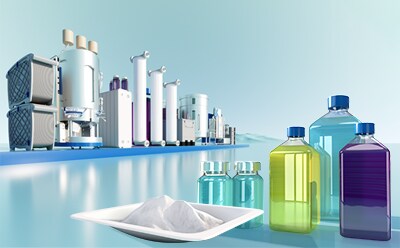 Bioprocessing cell culture devices and products 不同颜色的实验室设备和细胞培养基液体、培养基以及化学品瓶的图像。